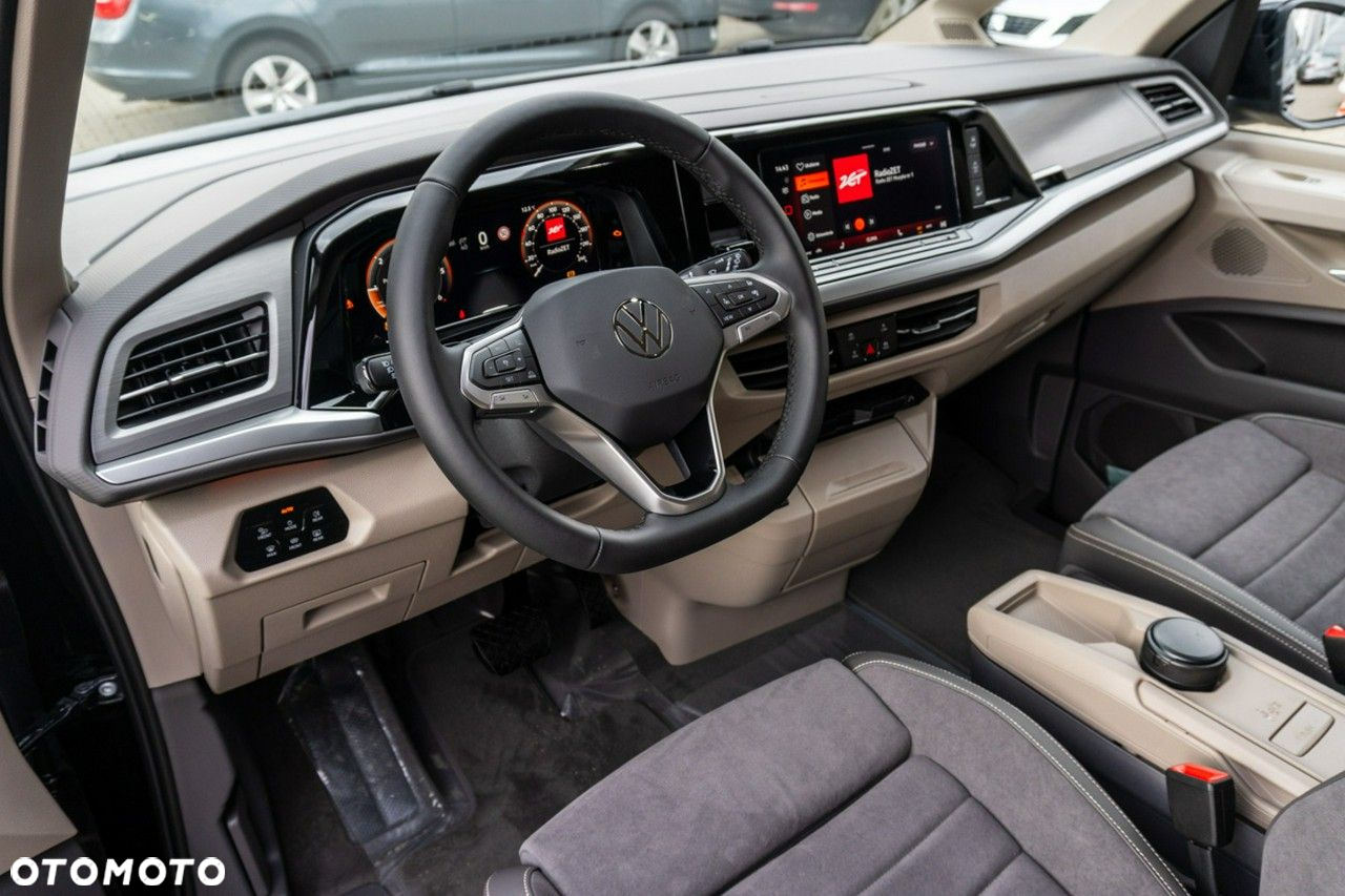 Volkswagen Multivan - 11