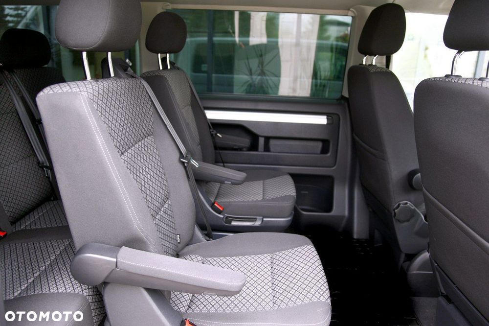 Volkswagen Multivan - 19