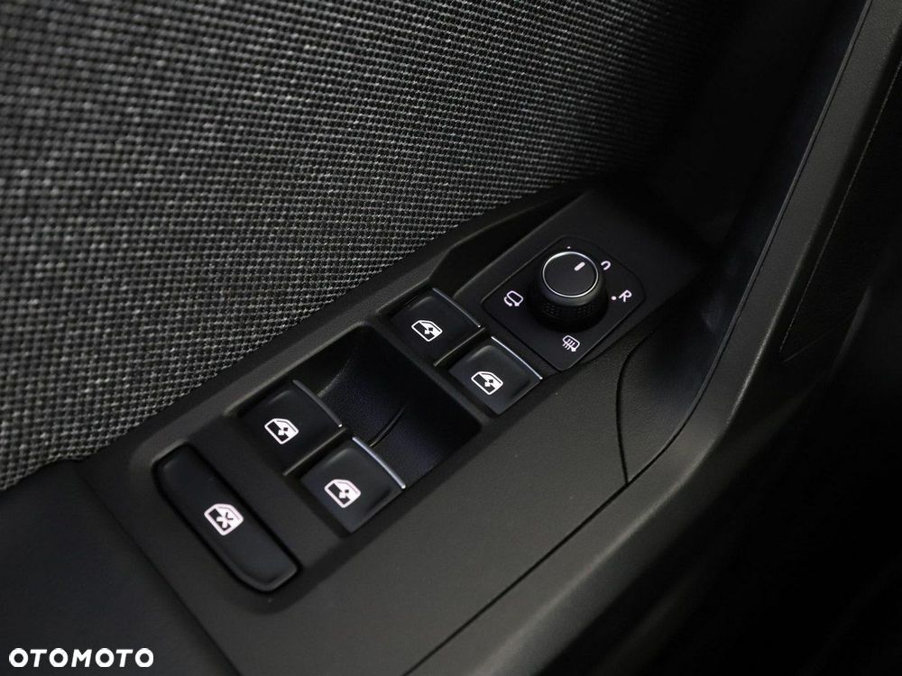 Seat Leon 1.5 eTSI ACT OPF DSG Xcellence - 36