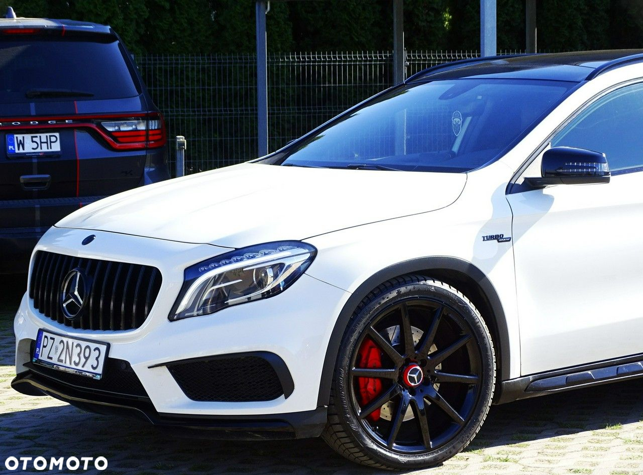 Mercedes-Benz GLA - 2