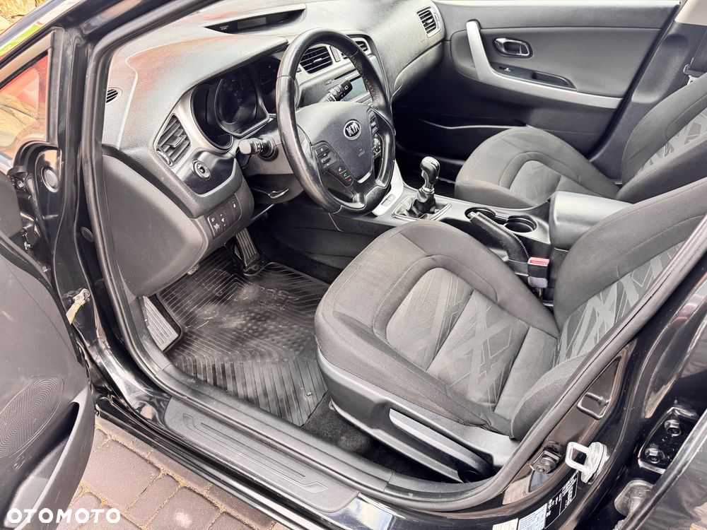 Kia Ceed 1.6 GDI Fifa World Cup Edition - 13