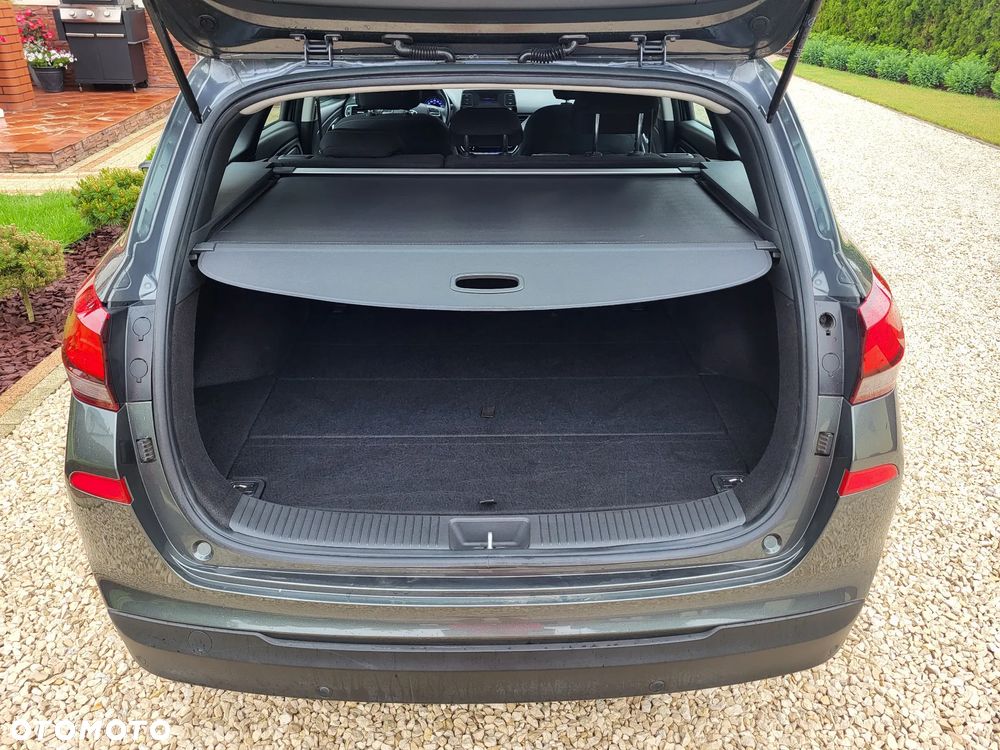 Hyundai i30 1.6 D Classic + - 22