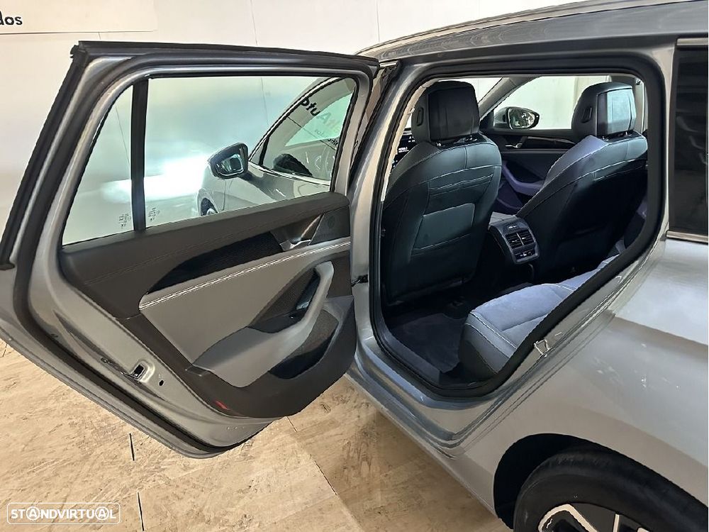 VW Passat Variant 1.5 TSI eHybrid DSG Versão Fiscal - 11