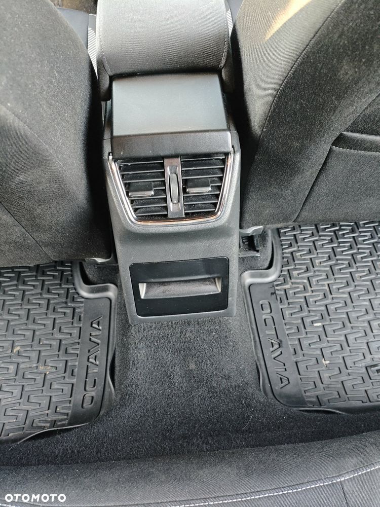 Skoda Octavia 1.6 TDI Style - 18