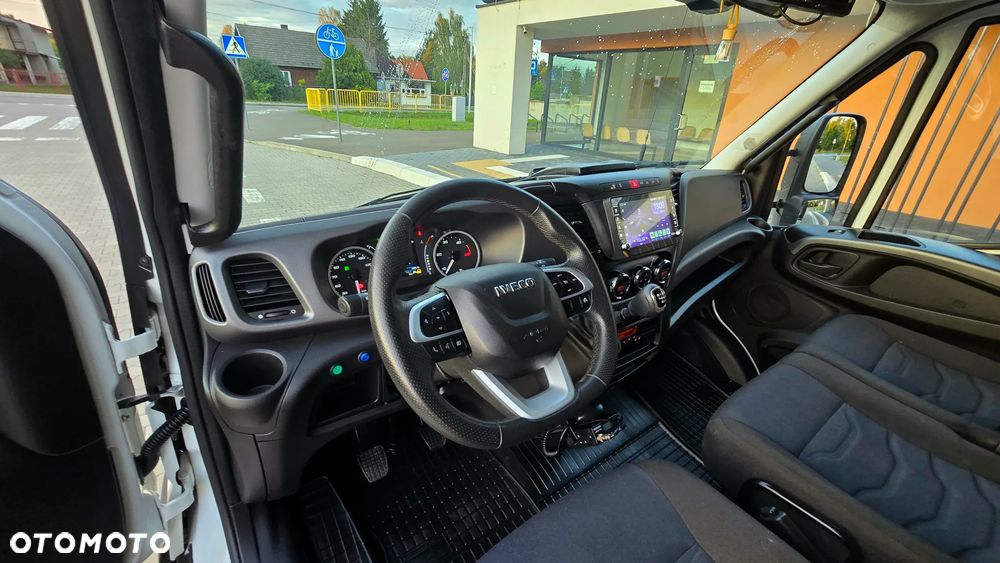 Iveco DAILY 72C18 ❗️BURTO-FIRANKA 15 PALET / DACH ZSUWANY / MAŁY PRZEBIEG / WINDA DHOLLANDIA 1000KG SLIDER / ZABUDOWA JEGGER / KABINA SYPIALNIANA / PODUSZKI PNEUMATYCZNE / XENON / FUL LED / NAVI + KAMERA COFANIA / DRZWI Z TYŁU / WEBASTO / SERWIS ASO / SALON POLSKA / NIESTPOTYKANY STAN ❗️❗️ - 35