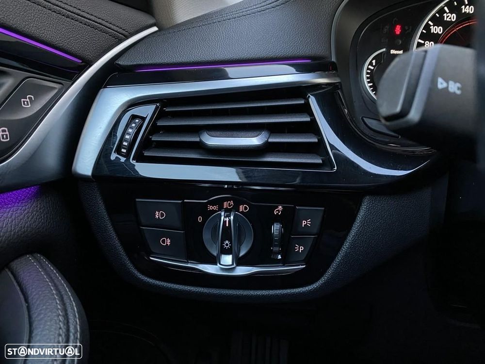 BMW 520 d Line Luxury Auto - 40