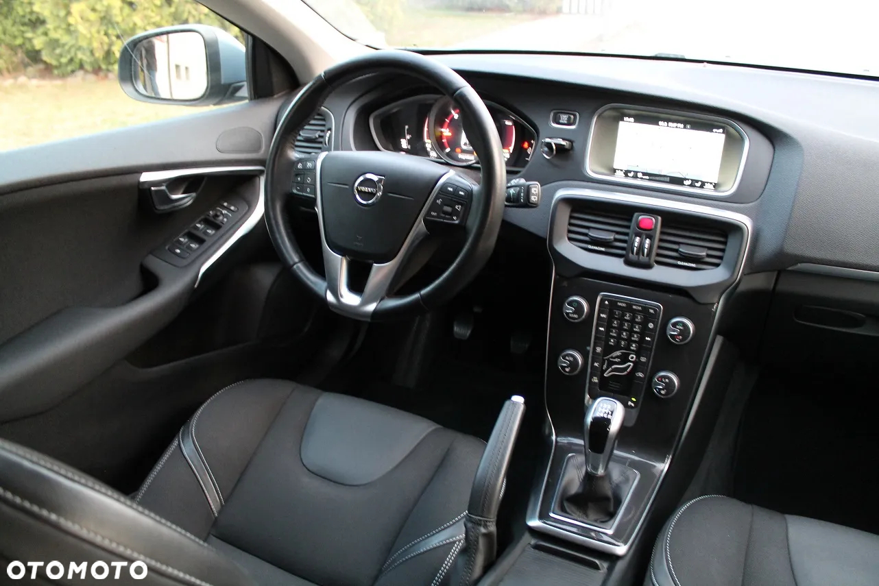 Volvo V40 D2 Momentum - 20