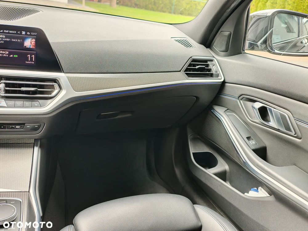 BMW Seria 3 330i M Sport sport - 17