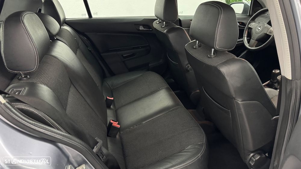 Opel Astra 1.7 CDTI Cosmo M5 - 28