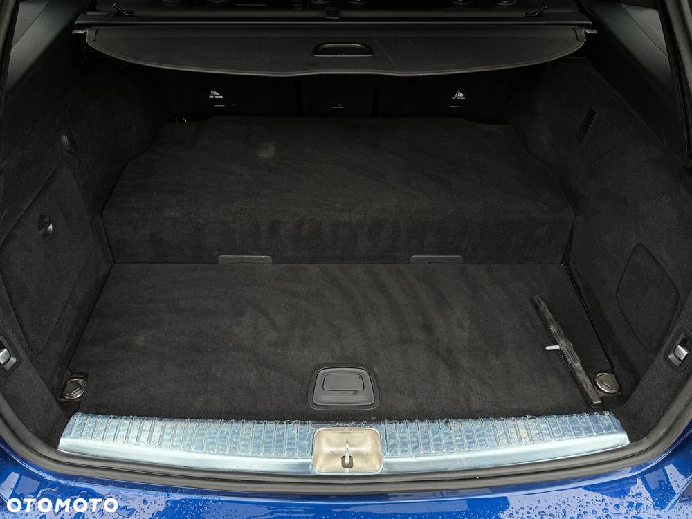 Mercedes-Benz Klasa C 300 de 9G-TRONIC AMG Line - 29