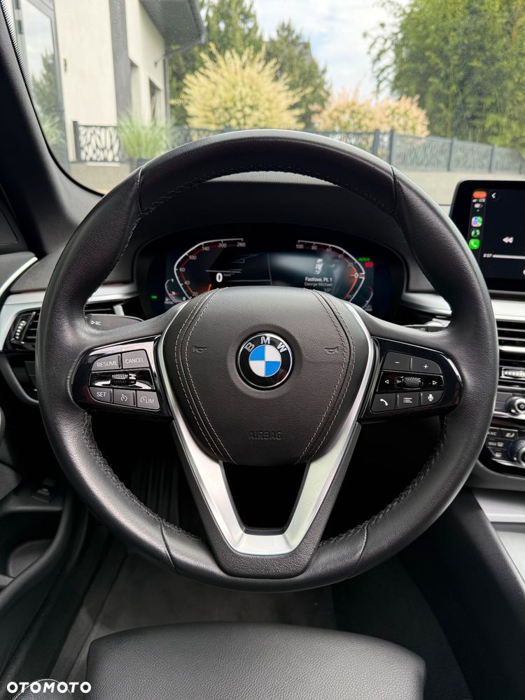 BMW Seria 5 518d Luxury Line sport - 26
