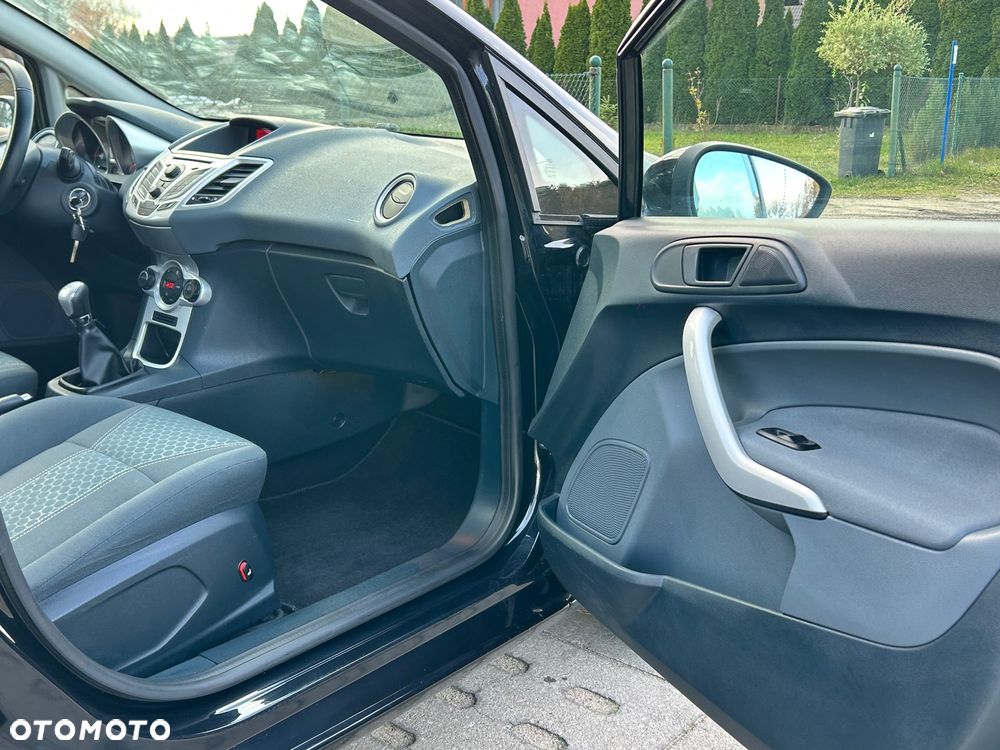 Ford Fiesta 1.4 Platinium X - 26