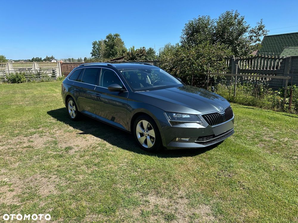 Skoda Superb 2.0 TDI DSG Ambition - 1