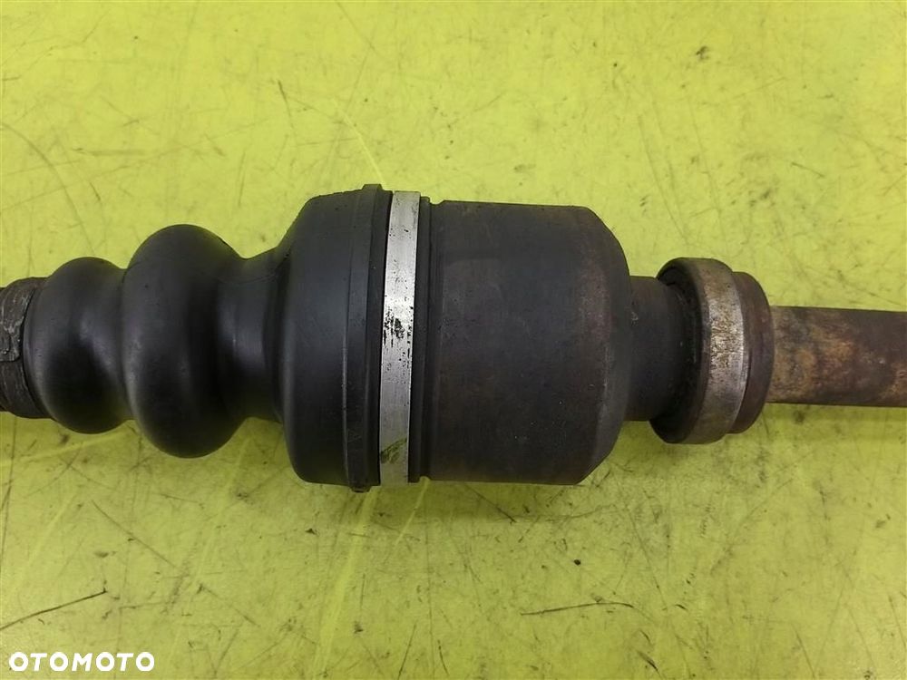 Półoś przód przednia prawa Peugeot 307 I  2001-2008 2.0 HDI 90KM - 2