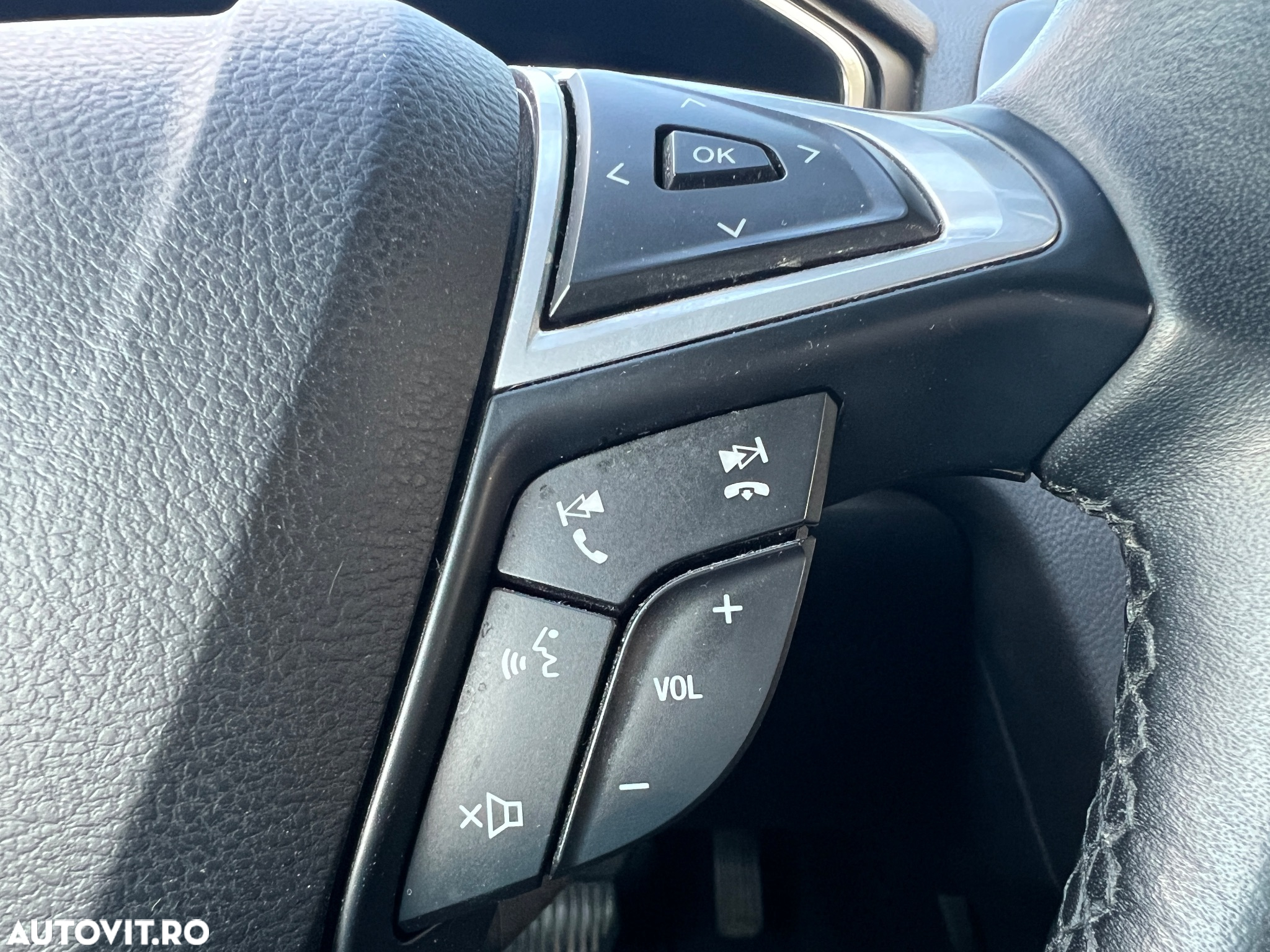 Ford Mondeo 2.0 Hybrid - 26