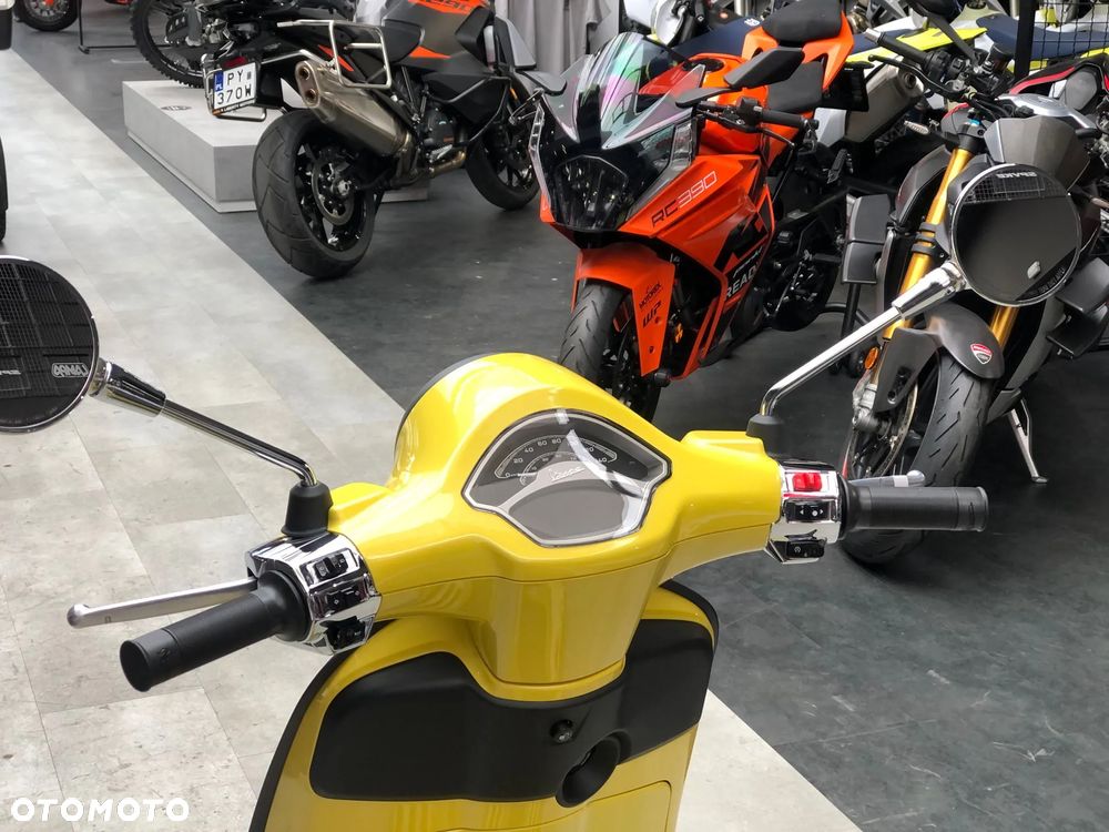 Vespa Primavera - 11