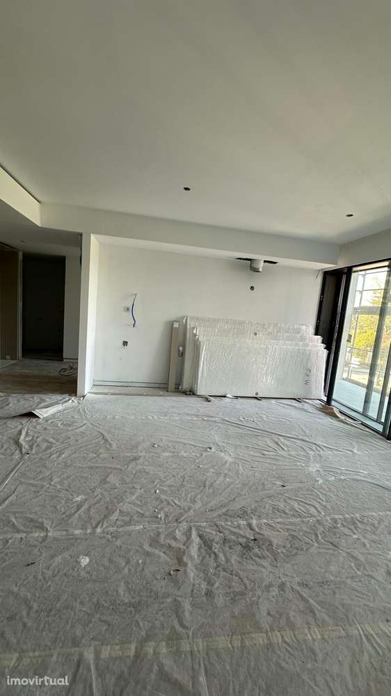 T2 NOVO com Varanda e Lugar de Garagem - Grande imagem: 3/30