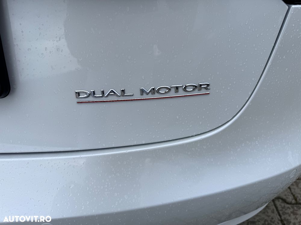 Tesla Model 3 - 10