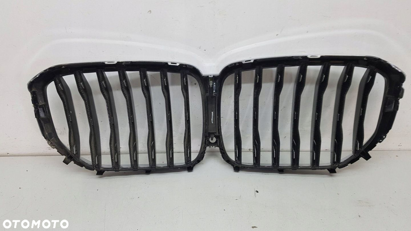 BMW X5 G05 GRILL ATRAPA NERKI - 6