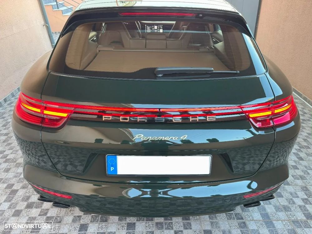 Porsche Panamera Sport Turismo 4 E-Hybrid - 23