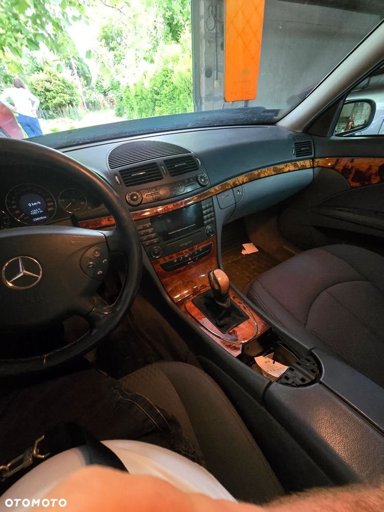 Mercedes-Benz Klasa E 270 CDI Elegance - 8
