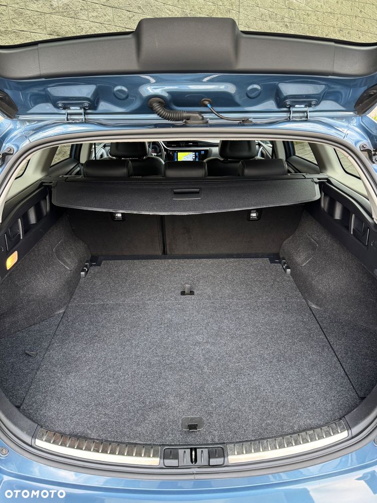 Toyota Auris Hybrid 135 Prestige - 20