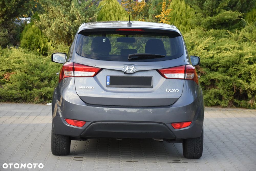Hyundai ix20 1.6 BlueDrive Classic + - 18