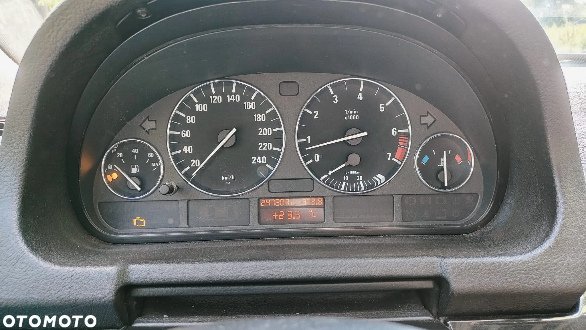 BMW X5 3.0i - 10