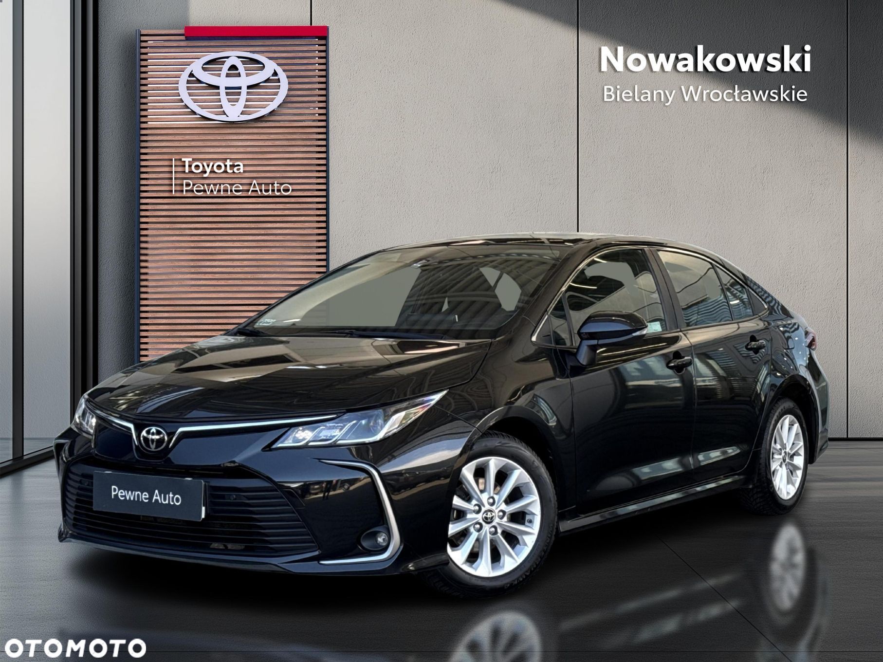 Toyota Corolla - 1
