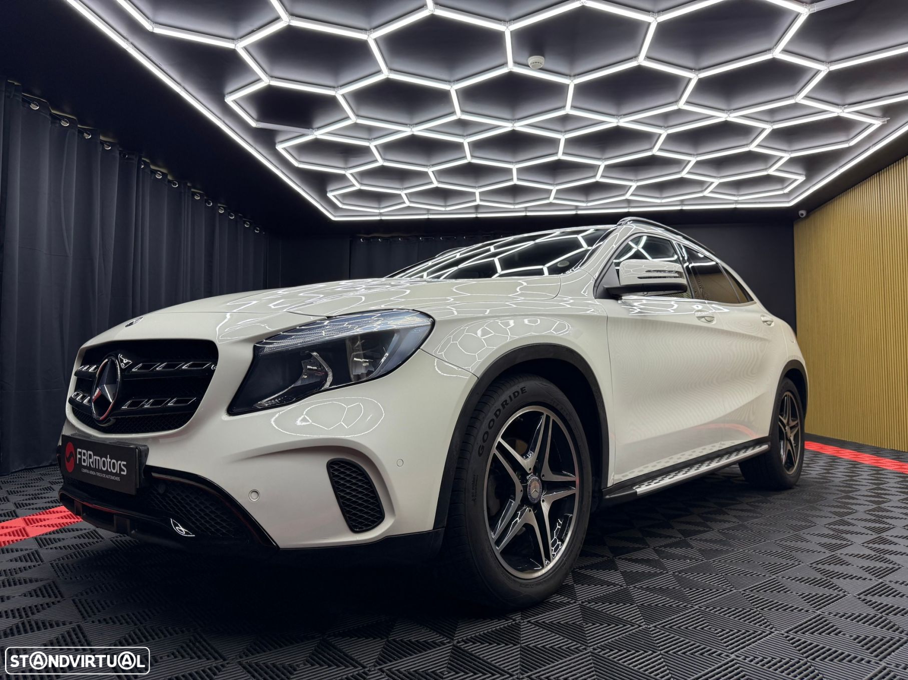Mercedes-Benz GLA 200 (CDI) d 7G-DCT Urban - 3