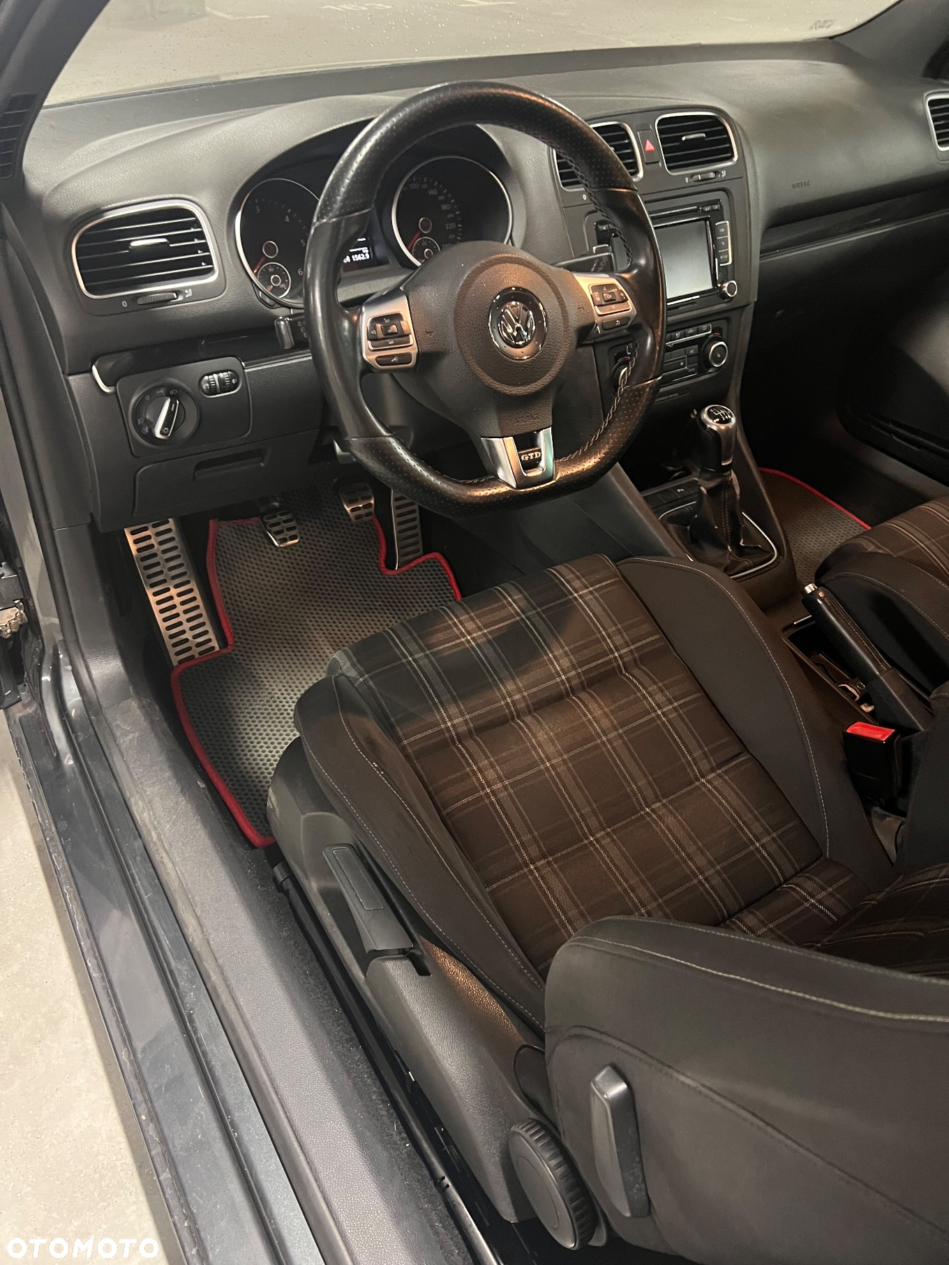 Volkswagen Golf VI 2.0 TDI GTD - 9