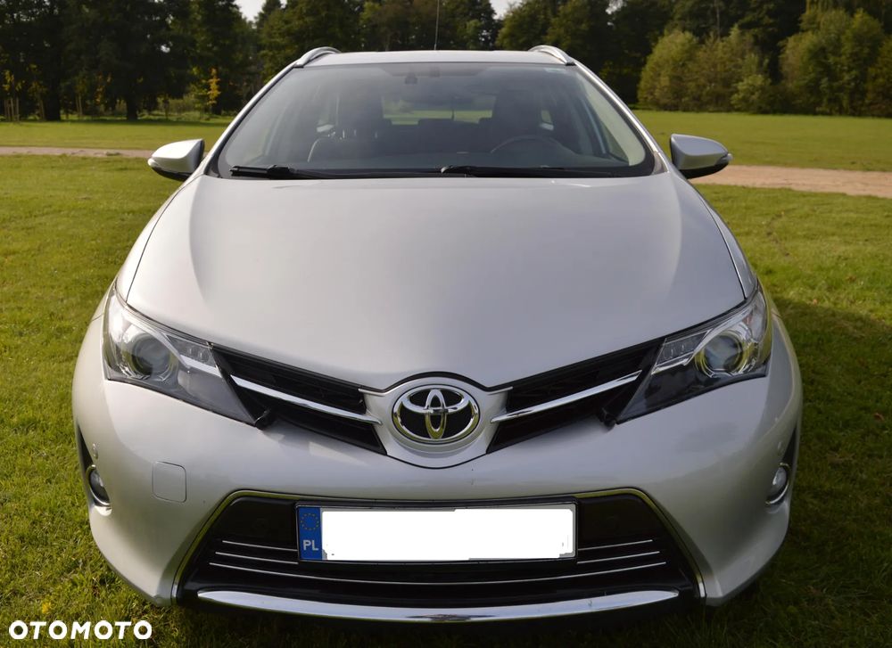 Toyota Auris 2.0 D-4D Prestige - 2