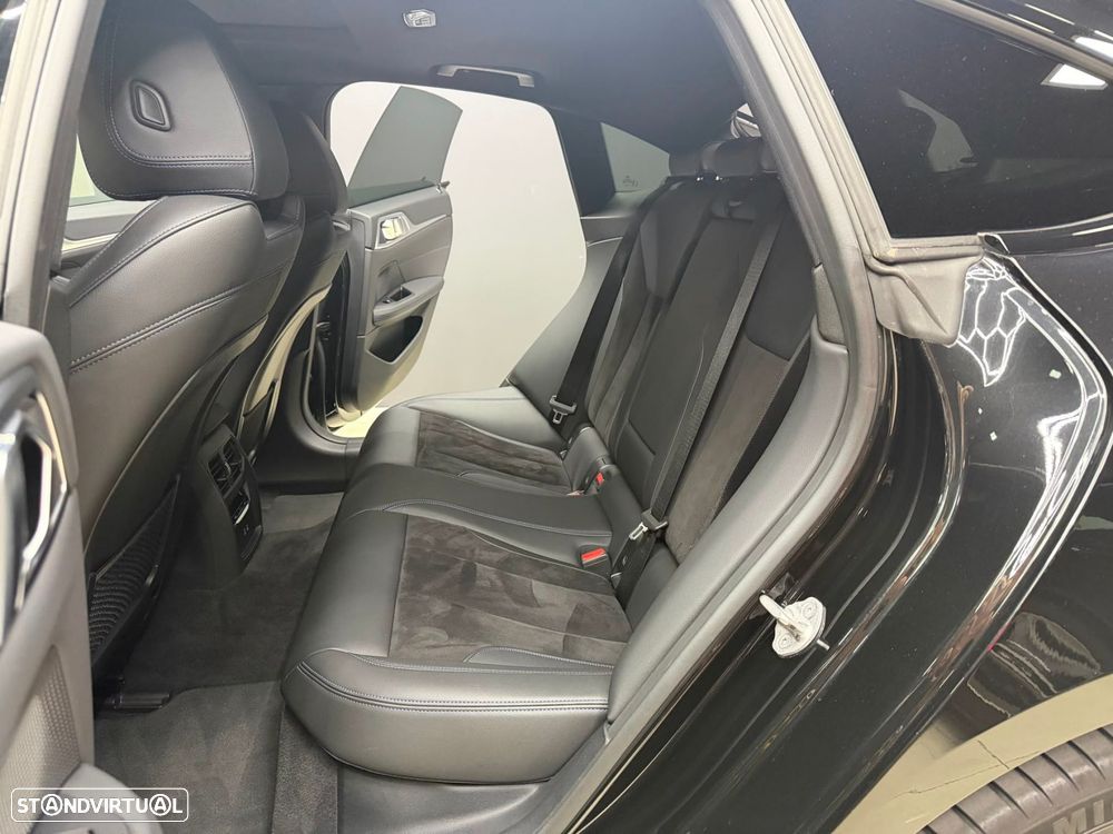 BMW i4 M50 Gran Coupe - 17
