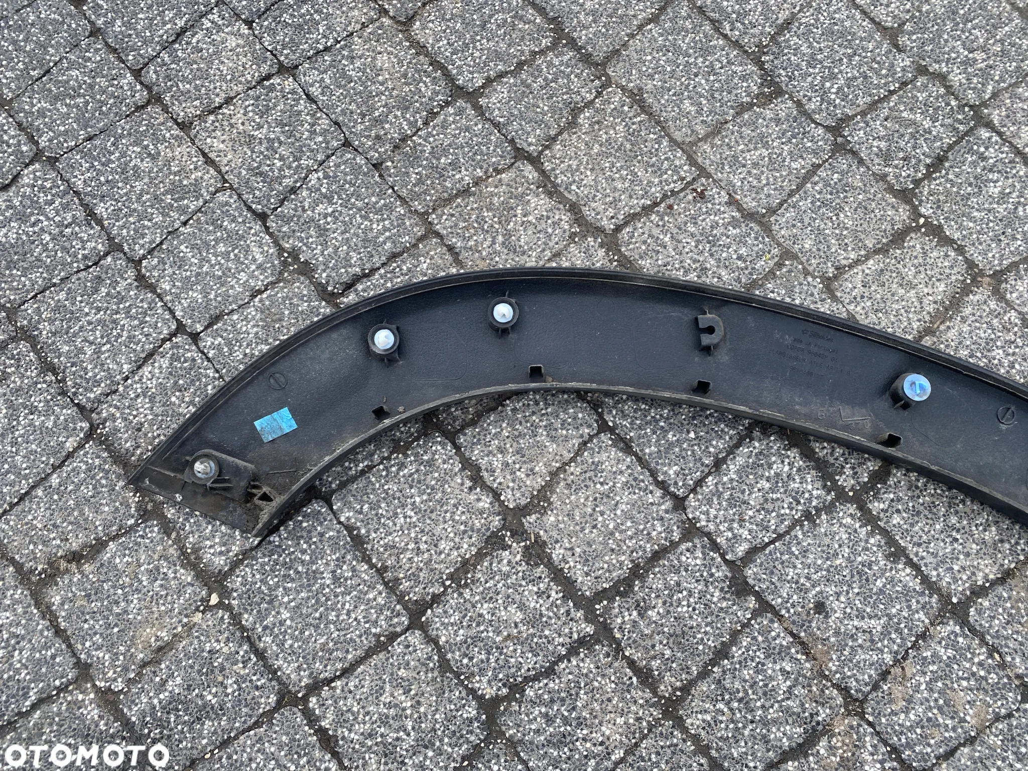 NAKŁADA LISTWA BŁOTNIKA TYLNA LEWA PEUGEOT RIFTER 9816469177 - 9