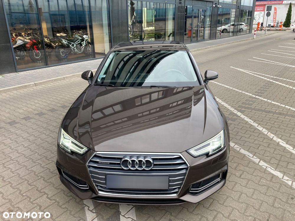 Audi A4 Limousine - 4