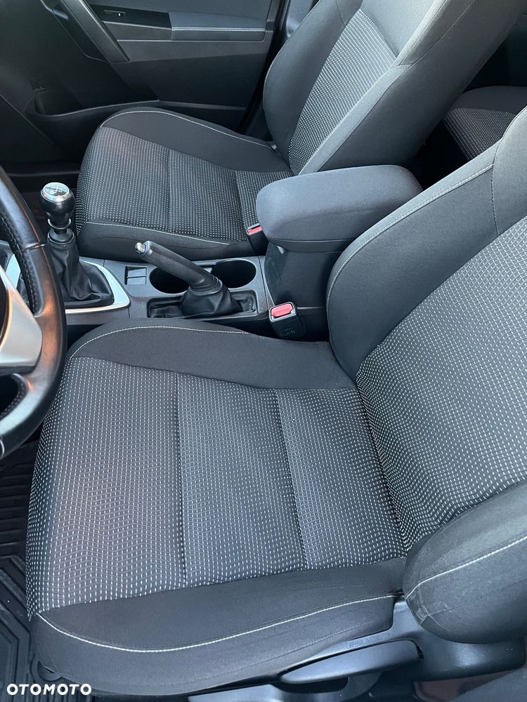Toyota Auris - 25