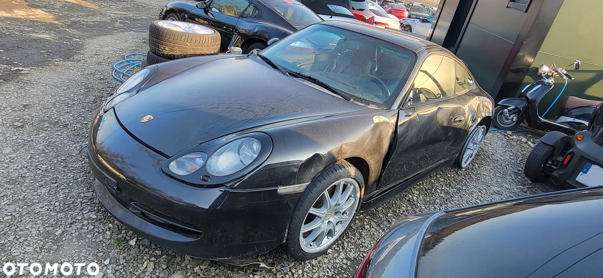 Porsche 911 Carrera - 1