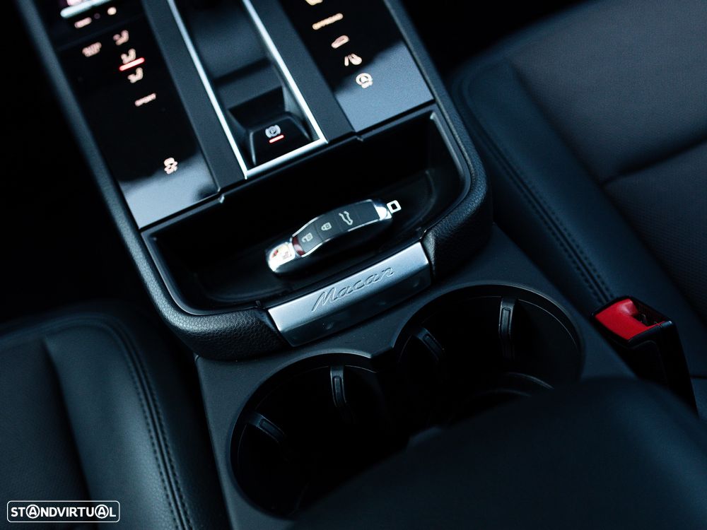 Porsche Macan Standard - 38