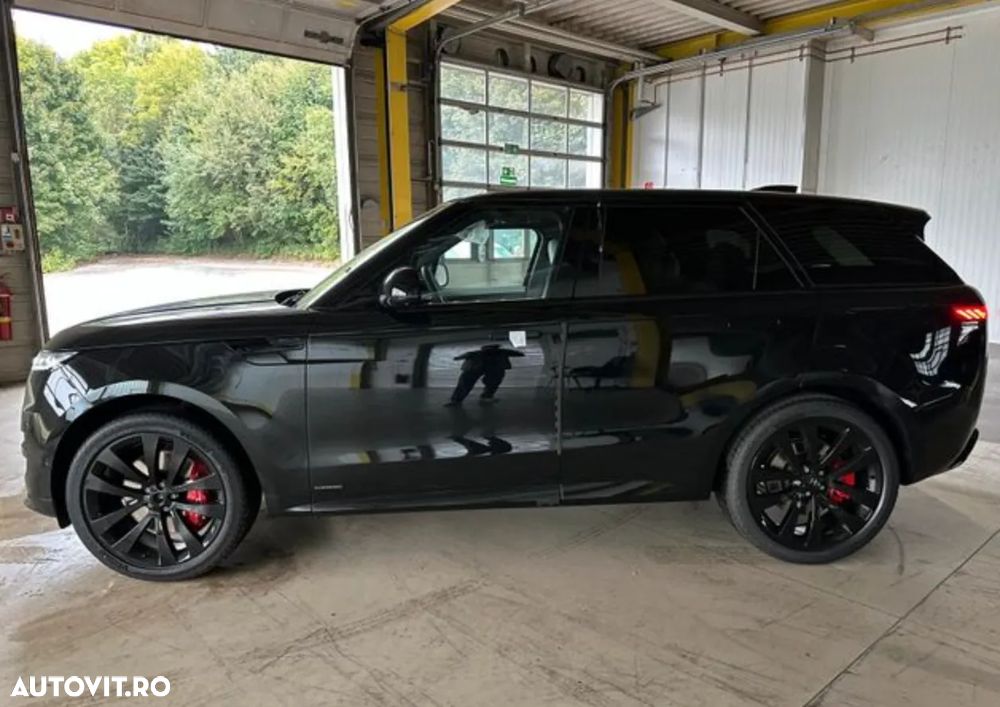 Land Rover Range Rover Sport 4.4 V8 P530 Autobiography - 3