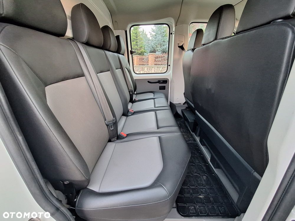 Volkswagen CRAFTER - 16