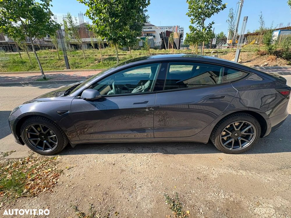 Tesla Model 3 Standard Reichweite Plus Hinterradantrieb - 3