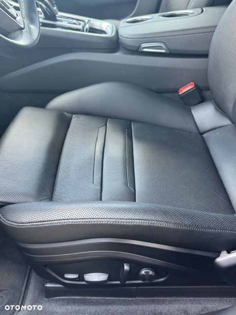 Porsche Panamera 4 E-Hybrid Platinum Edition - 9