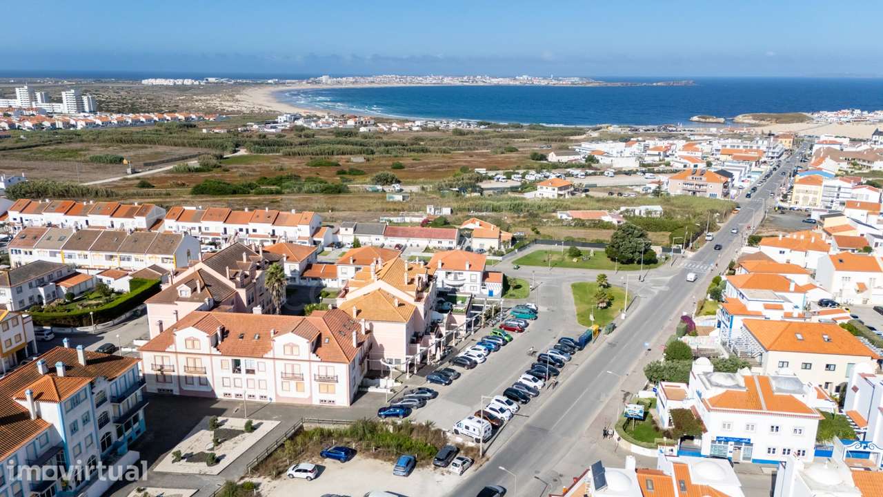 Dois espaços comerciais emblemáticos para trespasse no Baleal - Grande imagem: 2/32