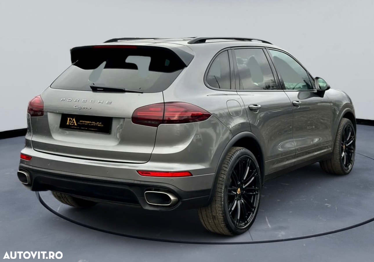 Porsche Cayenne 3.0 L - 9