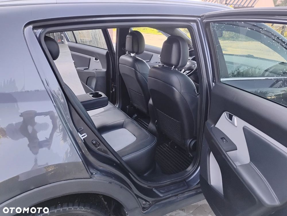 Kia Sportage 1.7 CRDI Business Line L 2WD - 29