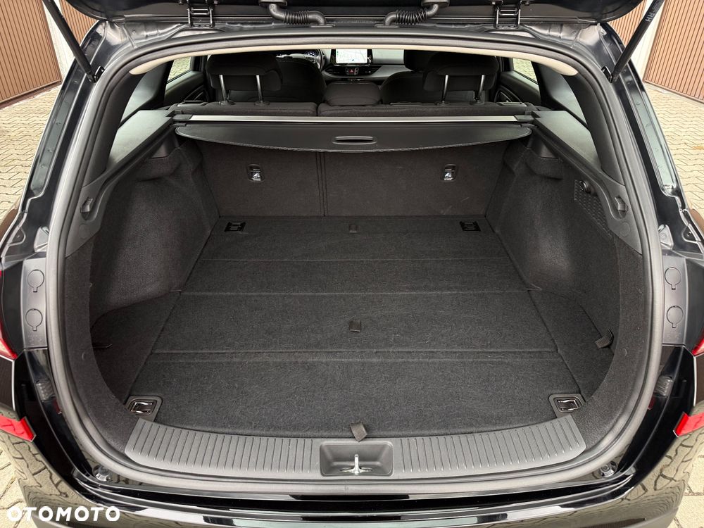 Hyundai i30 1.5 DPI Classic + - 9