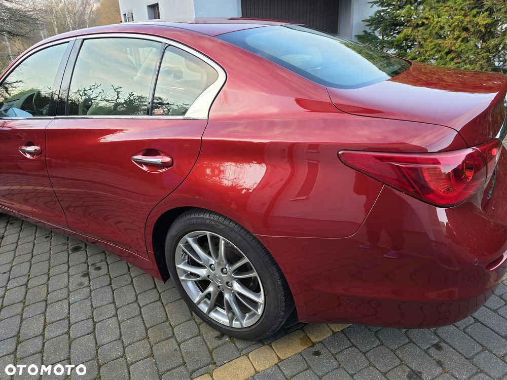 Infiniti Q50 2.0t Premium Sound Studio by Bose - 12