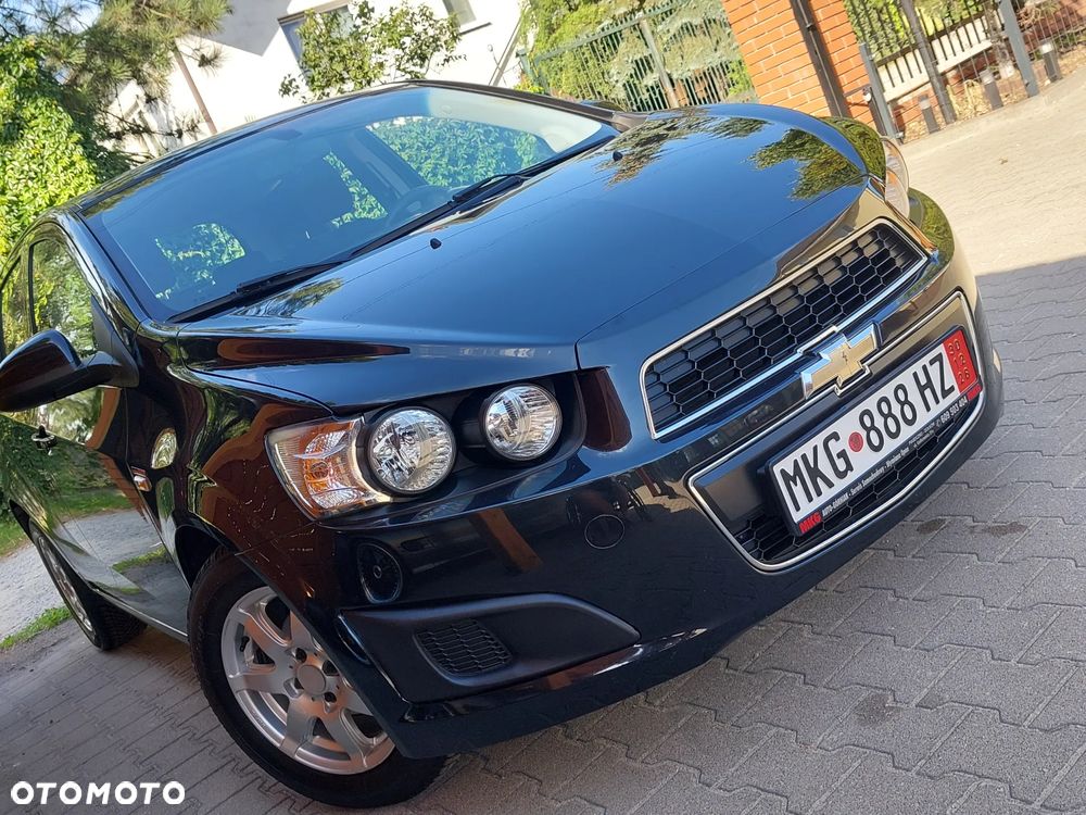 Chevrolet Aveo 1.4 LTZ - 35