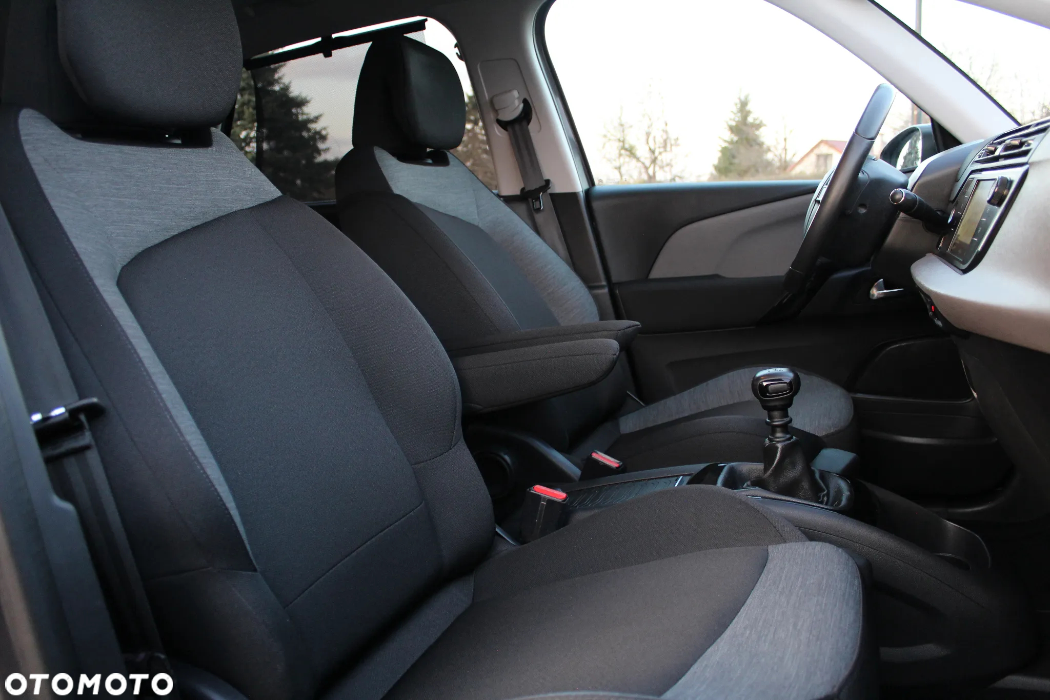 Citroën C4 SpaceTourer BlueHDi 130 Stop&Start SHINE - 23