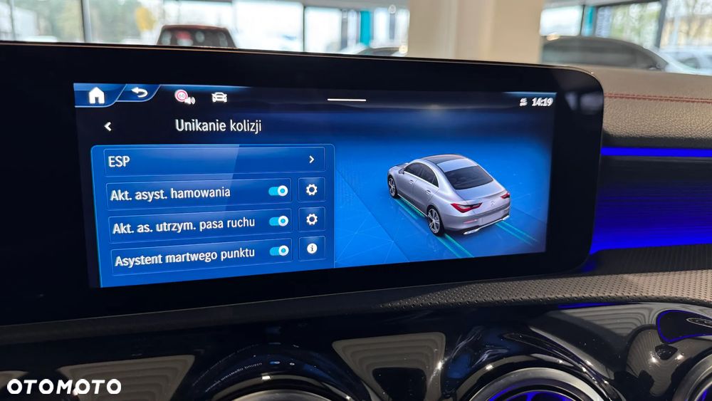 Mercedes-Benz CLA 200 AMG Line 7G-DCT - 24